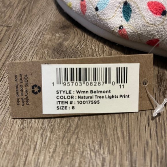 TOMS NWT Beige Belmont Natural Tree Lights Holiday Print Canvas Slip-on Shoes - Picture 10 of 10